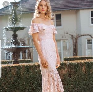 Iso this dress